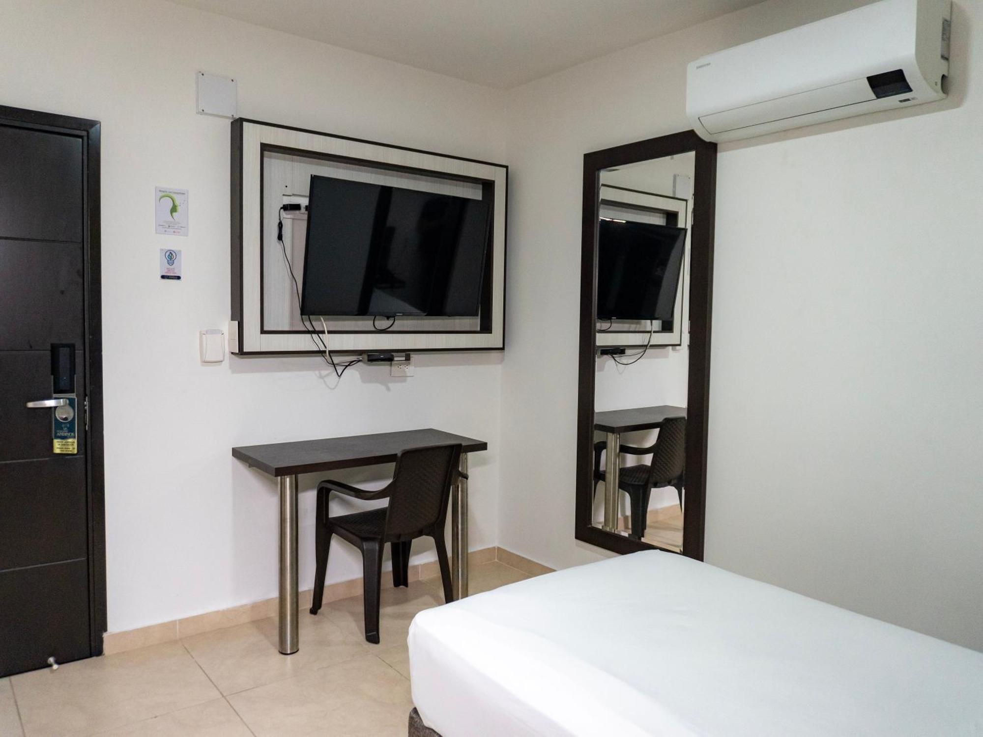 Hotel Andinos Plaza Florencia Florencia  Ngoại thất bức ảnh