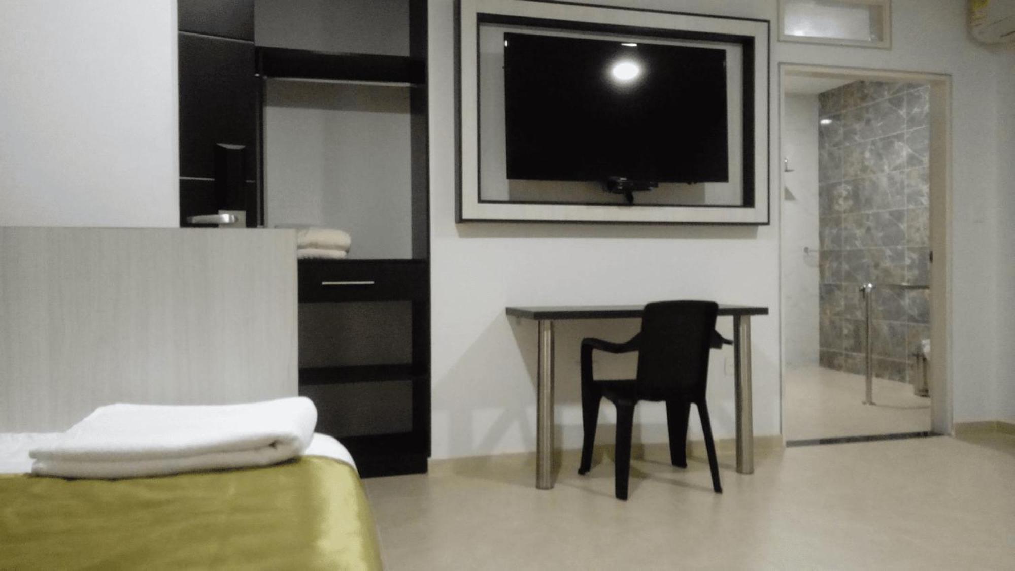 Hotel Andinos Plaza Florencia Florencia  Ngoại thất bức ảnh