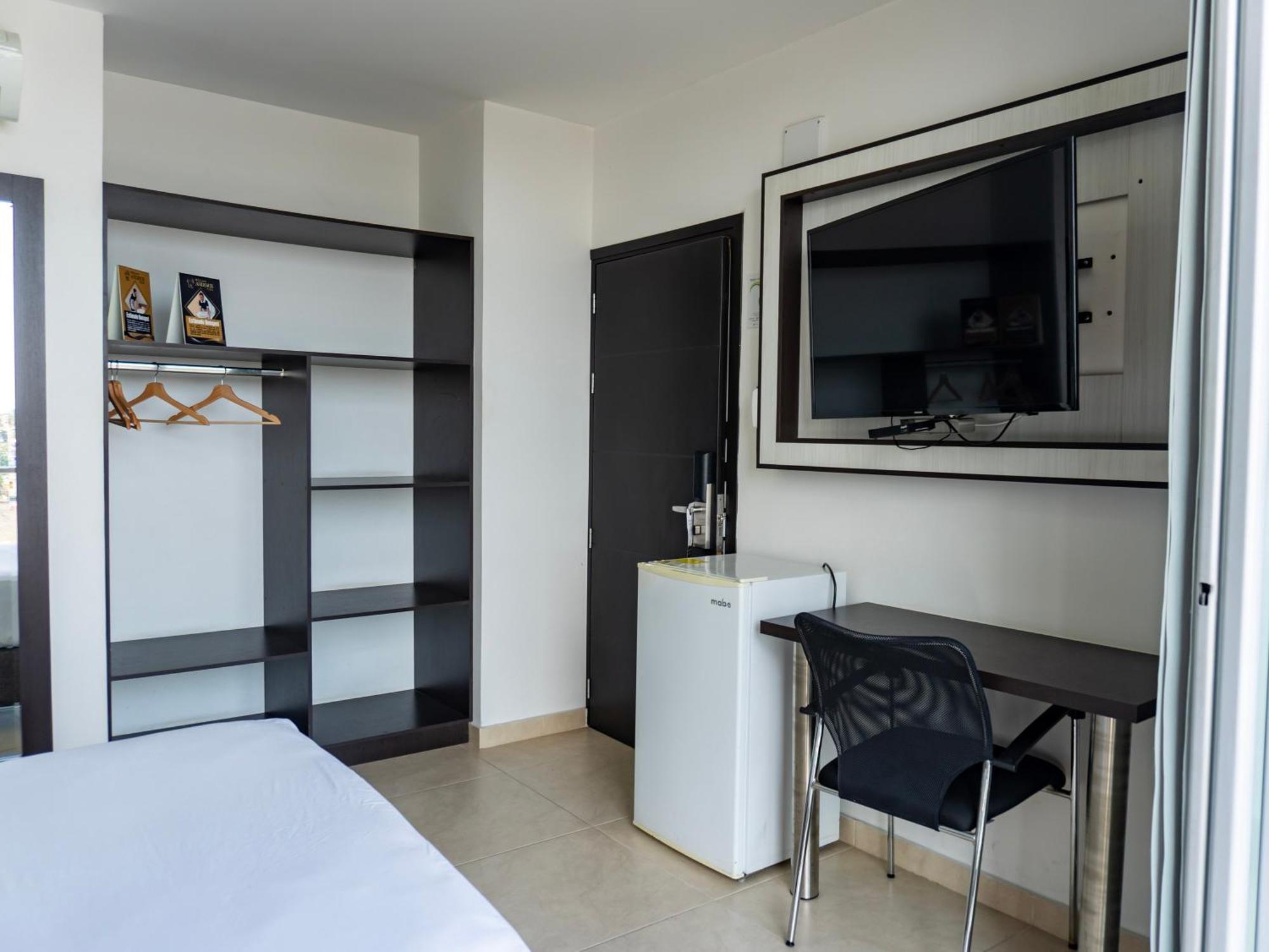 Hotel Andinos Plaza Florencia Florencia  Ngoại thất bức ảnh