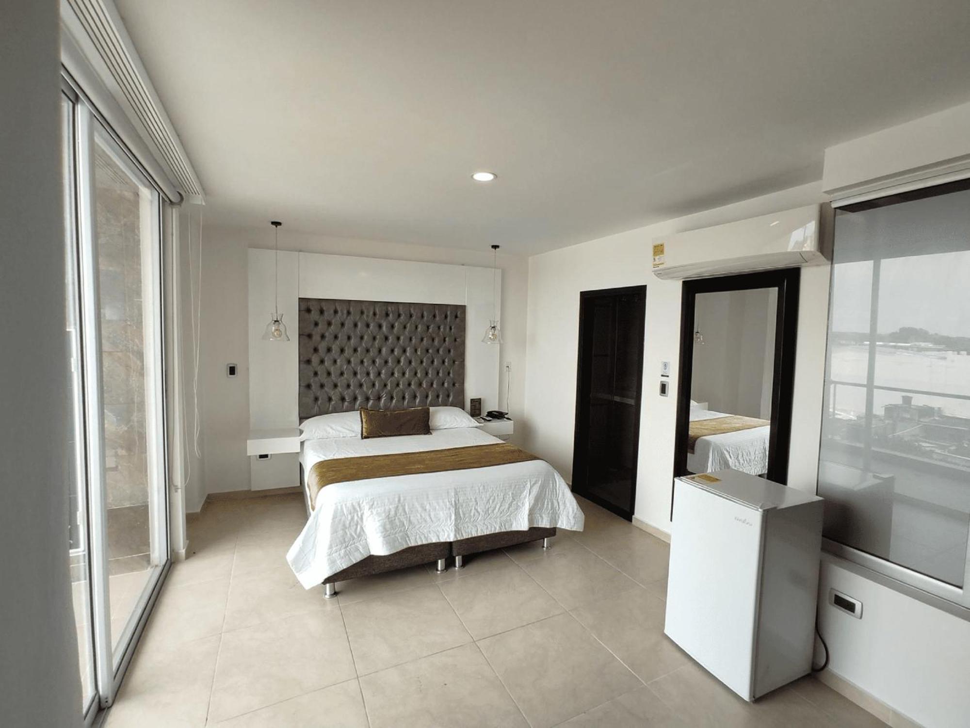 Hotel Andinos Plaza Florencia Florencia  Ngoại thất bức ảnh