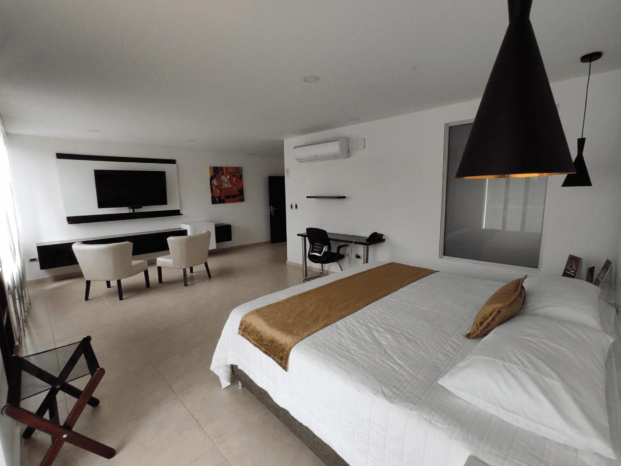 Hotel Andinos Plaza Florencia Florencia  Ngoại thất bức ảnh