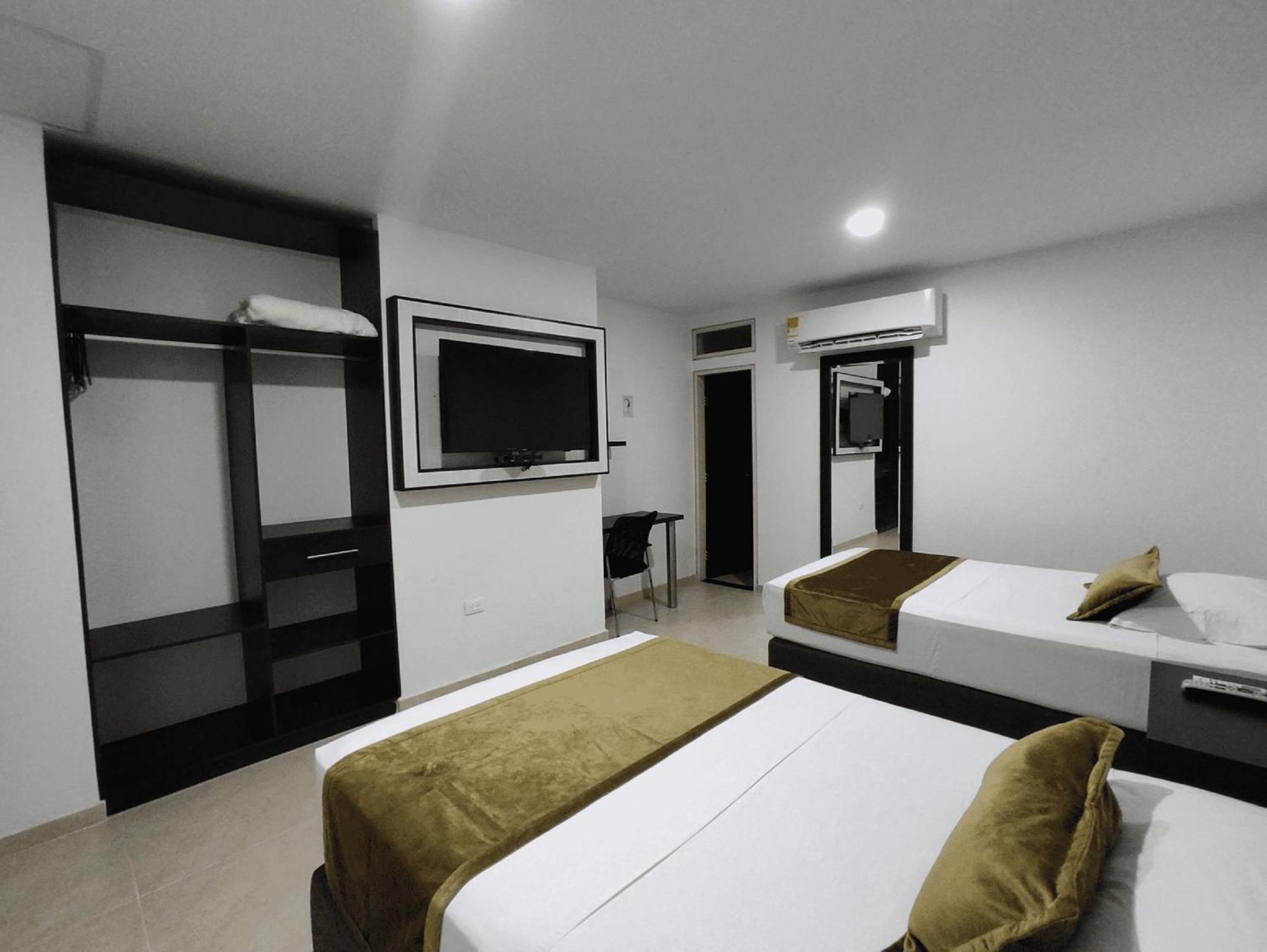Hotel Andinos Plaza Florencia Florencia  Ngoại thất bức ảnh